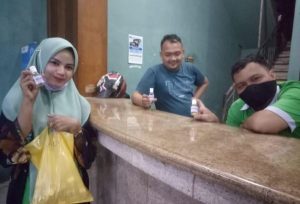 Rynboutiquemedan Bagikan 1.000 Hand Sanitizer Gratis kepada Warga Medan