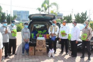 Bitra Indonesia Serahkan APD Sederhana Covid-19 untuk Masyarakat Rentan di Sergai