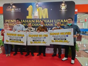 Bank Sumut Serahkan Hadiah Senilai Rp1 M untuk Nasabah Pemenang Undian Martabe