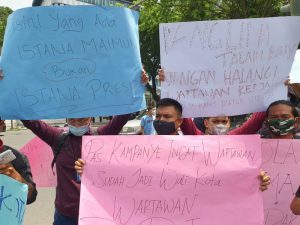 Demo Solidaritas: Panglima Talam Wali Kota Bobby Jangan Halangi Kerja Wartawan