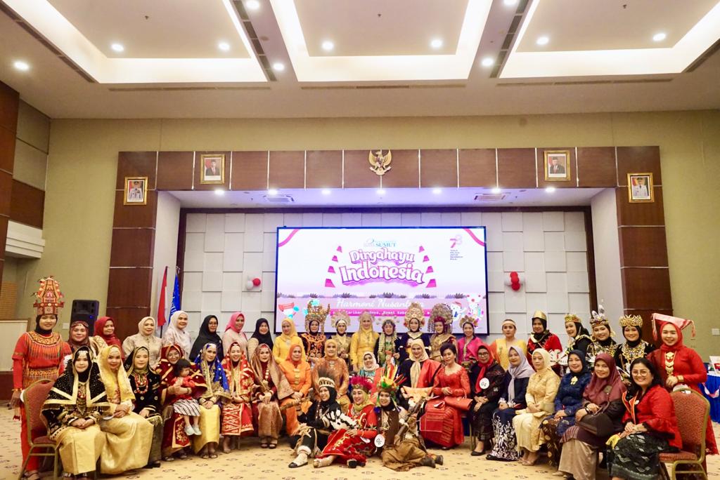 Rukun Wanita Bank Sumut Gelar Lomba Busana Adat Nusantara