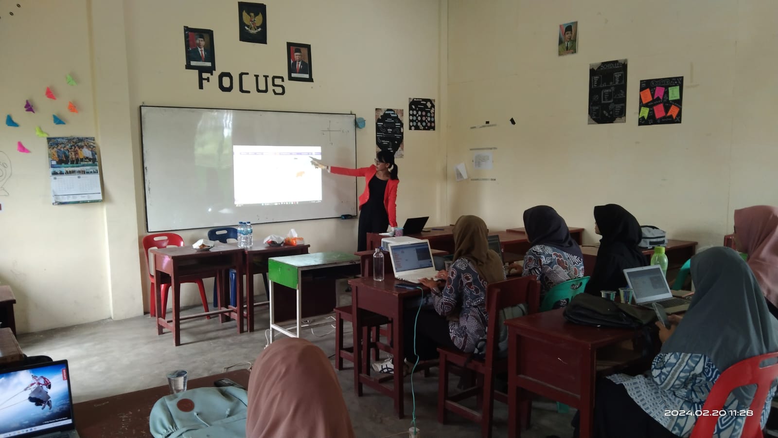 Dosen dan Mahasiswa UNPRI Gelar Pelatihan Pembuatan Media Ajar di SMA Muhammadiyah 21 Tebing Tinggi