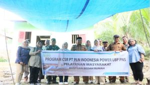 PLN Indonesia Power Berikan Bantuan Bedah Rumah Warga Kurang Mampu di Pangkalan Susu