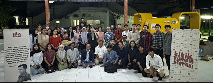 Komunitas Titik Kumpul Literasi dan Himapol Wilayah 2 Gelar Diskusi Buku Tetralogi Pramoedya Ananta Toer di FISIP USU
